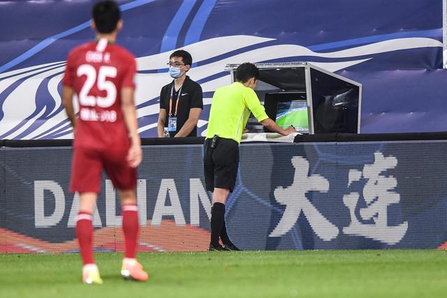 火箭灰熊达成交易：奥拉迪波+3次轮换回亚当斯